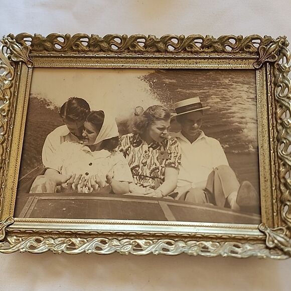 Cool Vintage Photo and Frame - Picture 2 of 7